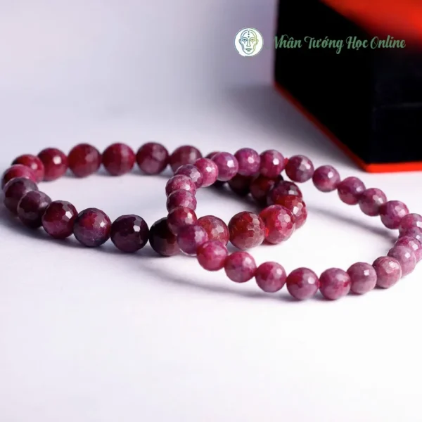 Vòng Tay Phong Thủy Đá Ruby Nam Phi 100% Thiên Nhiên